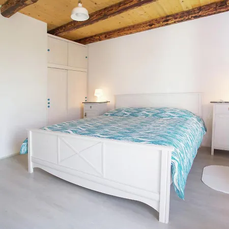 Spacious Holiday Near Sea In Vikendica *