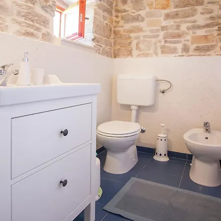 Spacious Holiday Near Sea In Holiday home Bale